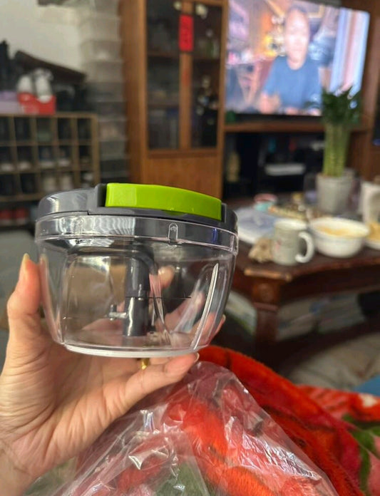 5 Reasons Why Every Kitchen Needs a Manual Chopper